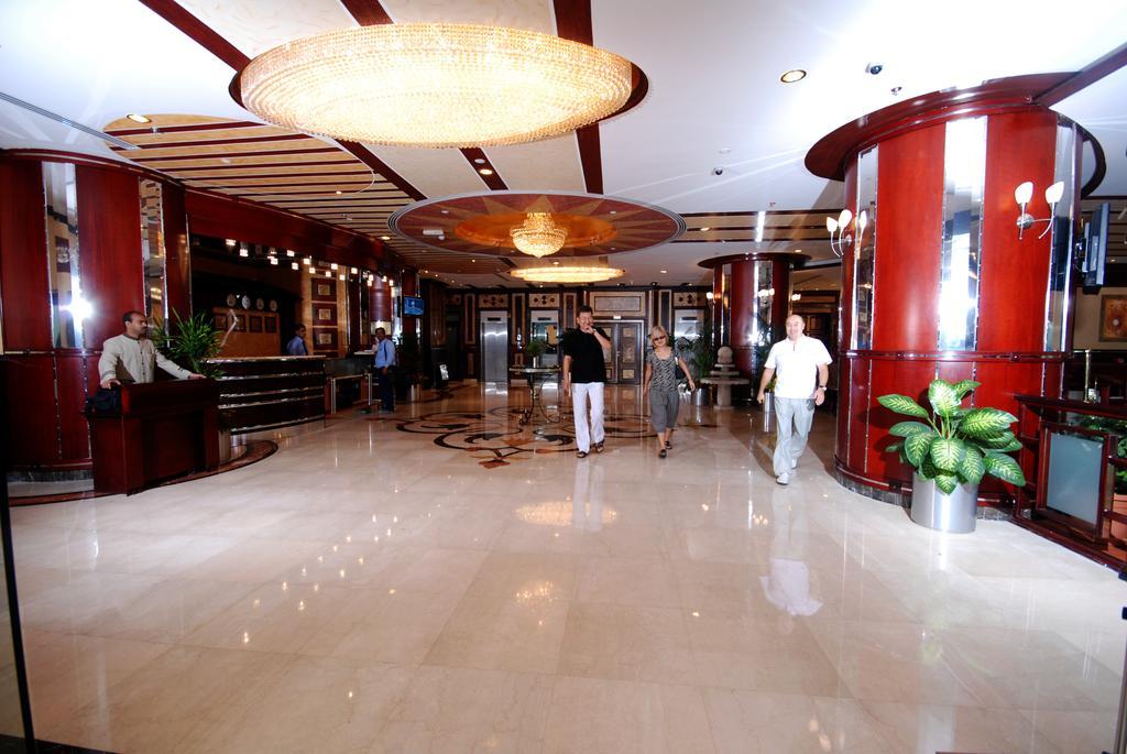 Al Bustan Tower Hotel Suites Šardžá Exteriér fotografie